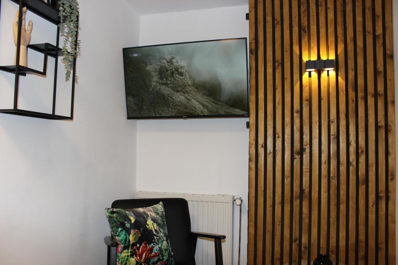 Kleine Souterrain Wohnung Naehe Hamburg 新武尔姆斯托夫 外观 照片