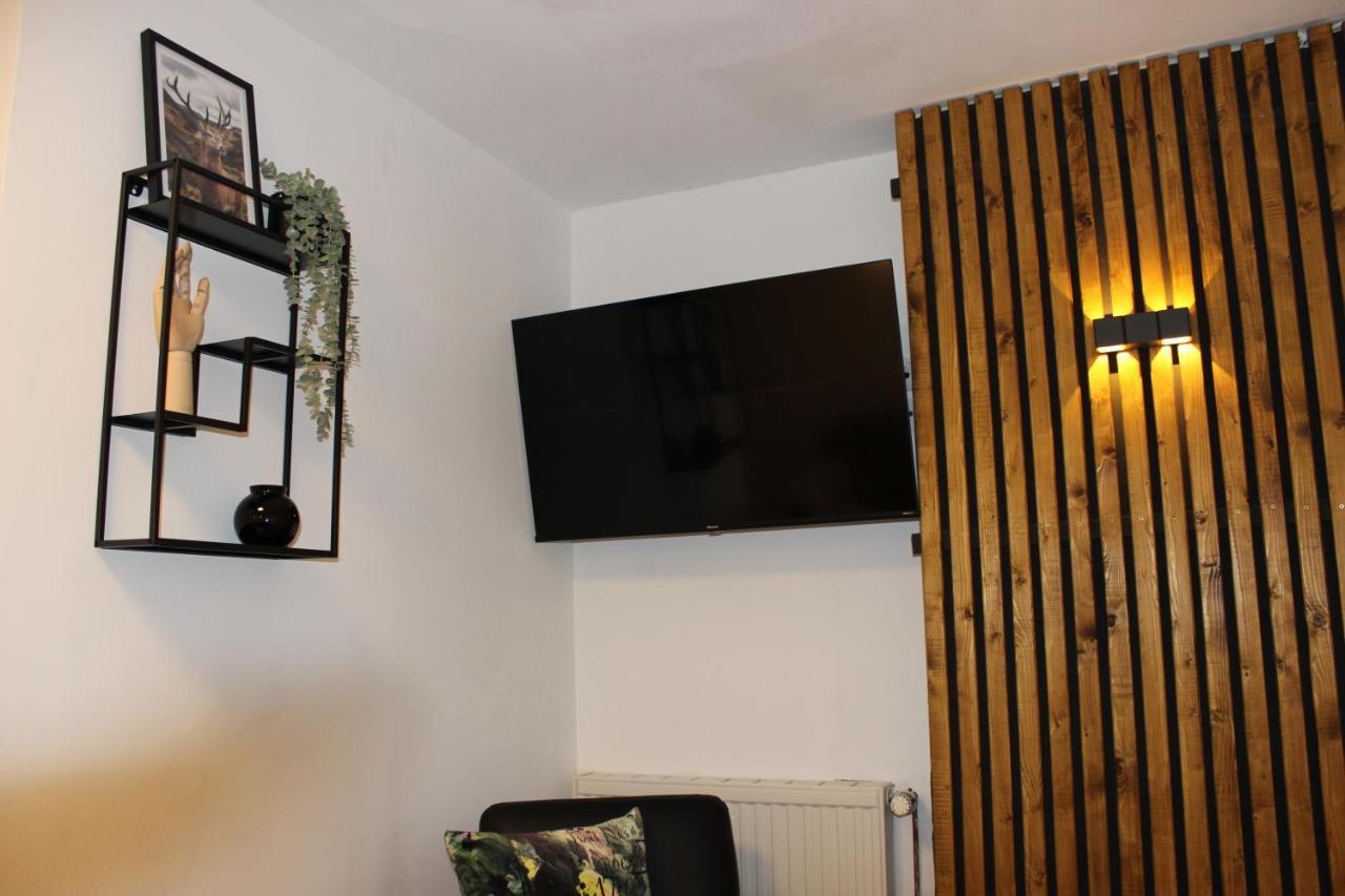 Kleine Souterrain Wohnung Naehe Hamburg 新武尔姆斯托夫 外观 照片