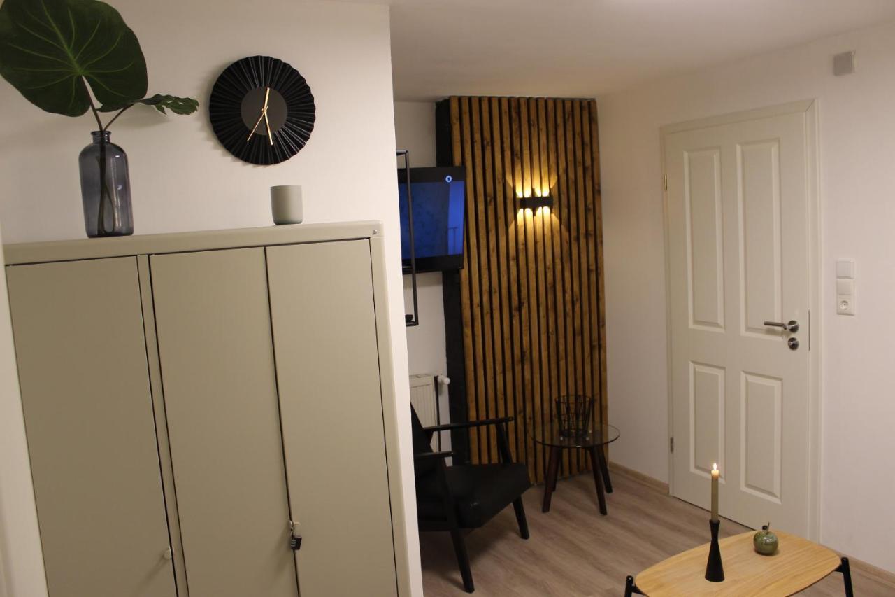 Kleine Souterrain Wohnung Naehe Hamburg 新武尔姆斯托夫 外观 照片