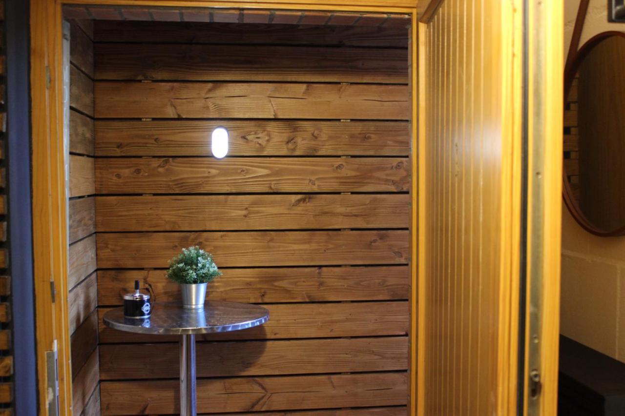 Kleine Souterrain Wohnung Naehe Hamburg 新武尔姆斯托夫 外观 照片