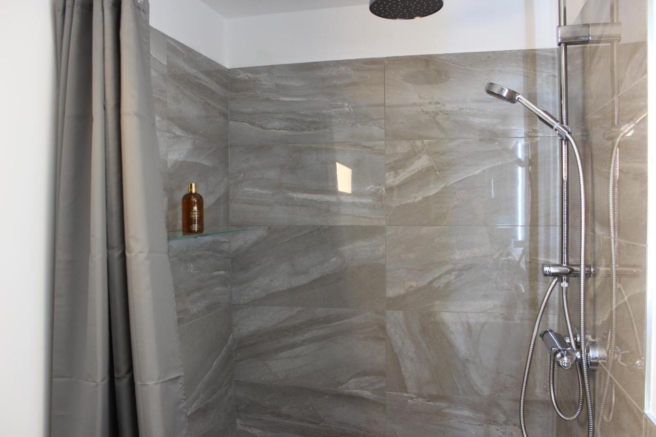 Kleine Souterrain Wohnung Naehe Hamburg 新武尔姆斯托夫 外观 照片